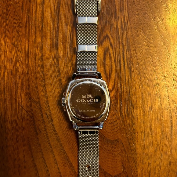 Coach Silver Mesh Pave Dial Womans Watch - Picture 9 of 11